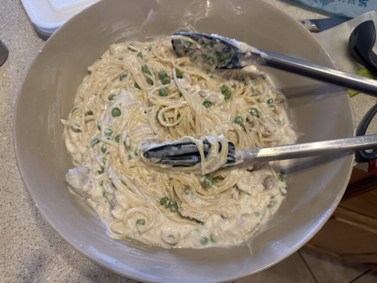 Easy chicken Alfredo with creamy sauce and cooked chicken